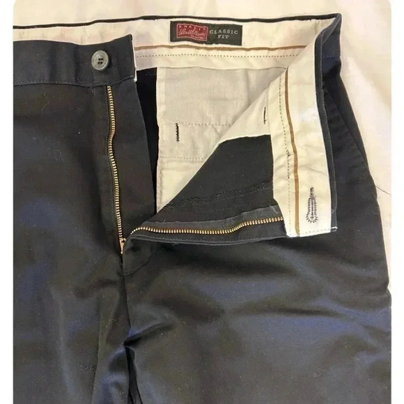 Levi’s Khakis  Classic Fit Black Pants Size 36 - Picture 6 of 9